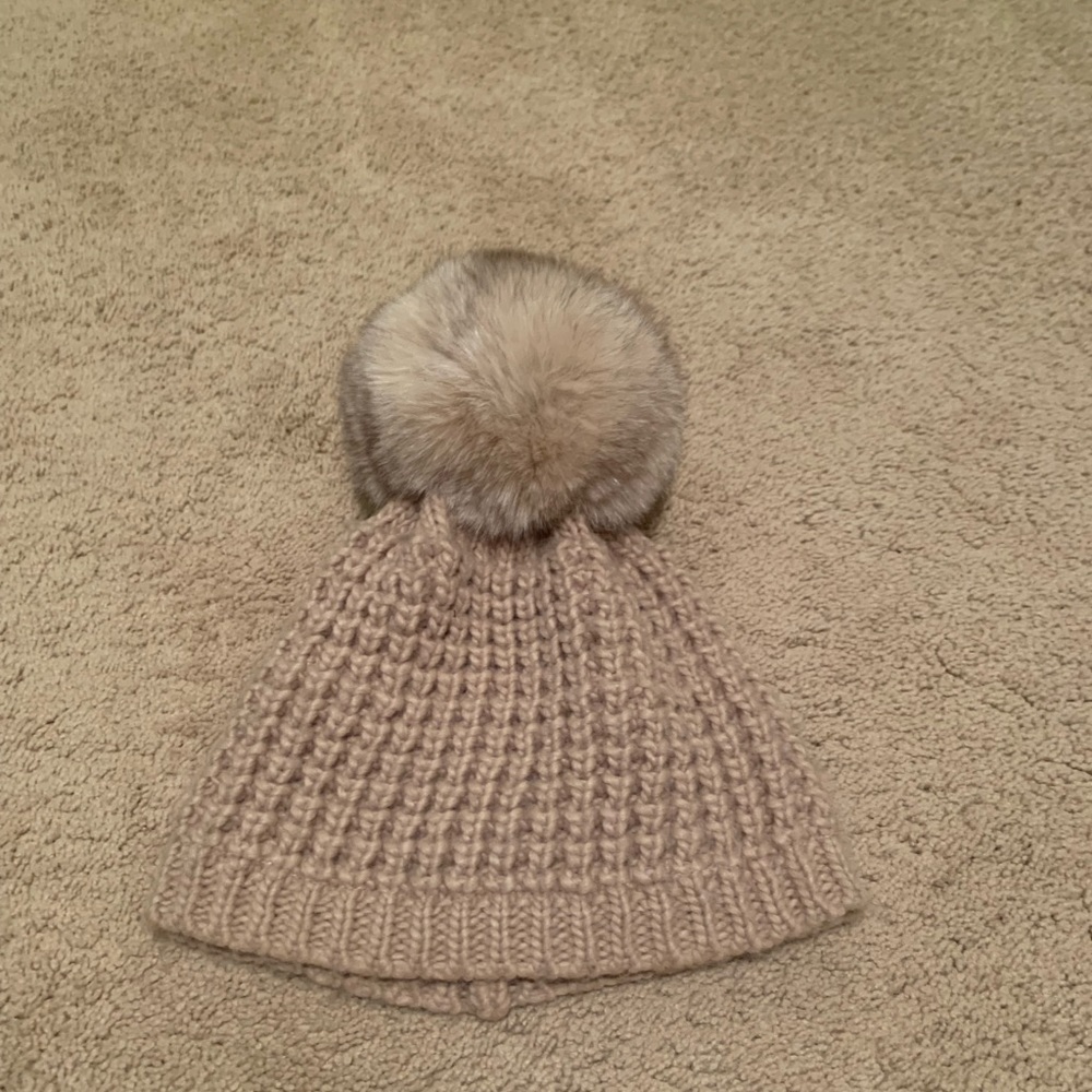 KYI KYI Classic Fox Fur Beanie